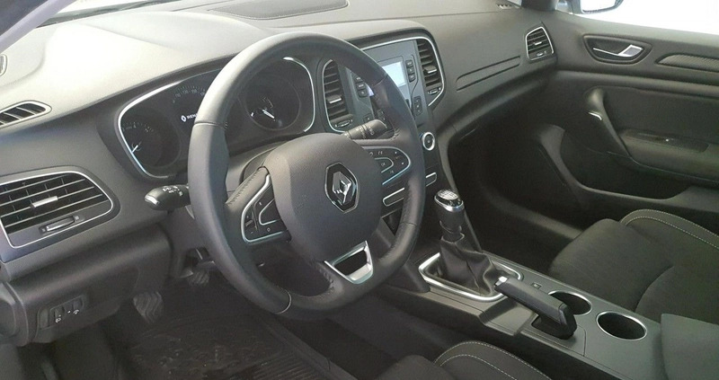Renault Megane cena 52900 przebieg: 104000, rok produkcji 2018 z Chocz małe 326